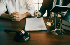 Determining the Right Time to Retain a Personal Injury Lawyer in Chicago, IL