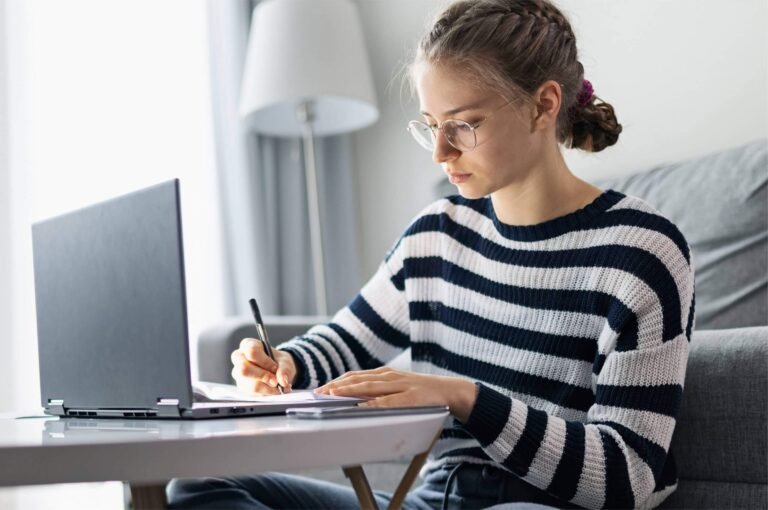 How To Solve Common Grammar Hurdles In Intermediate French Exercises?